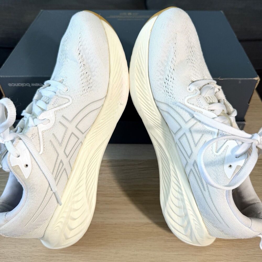 ASICS Gel-Cumulus 25 White Gum Running Shoes 1012B441 Women's Size 8.5 - Picture 9 of 12